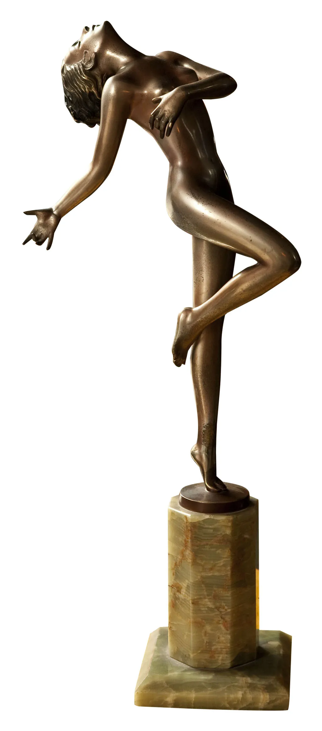 escultura antiga de figura masculina em bronze em base