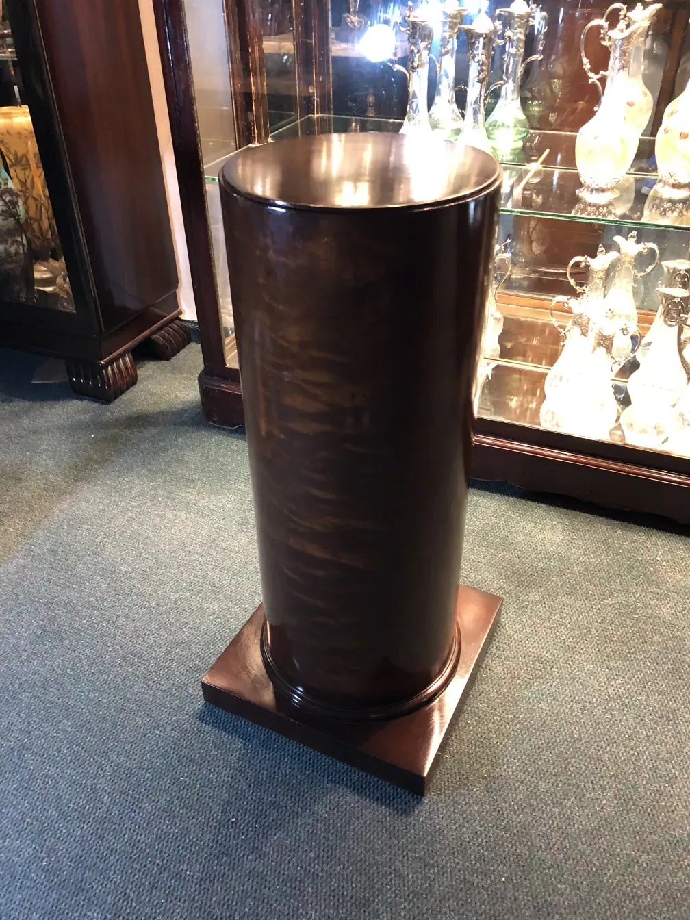 Antique decorative column with square base and shine