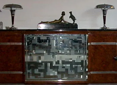 sculpture ancienne de joseph d'aste embellissant l'ambiance