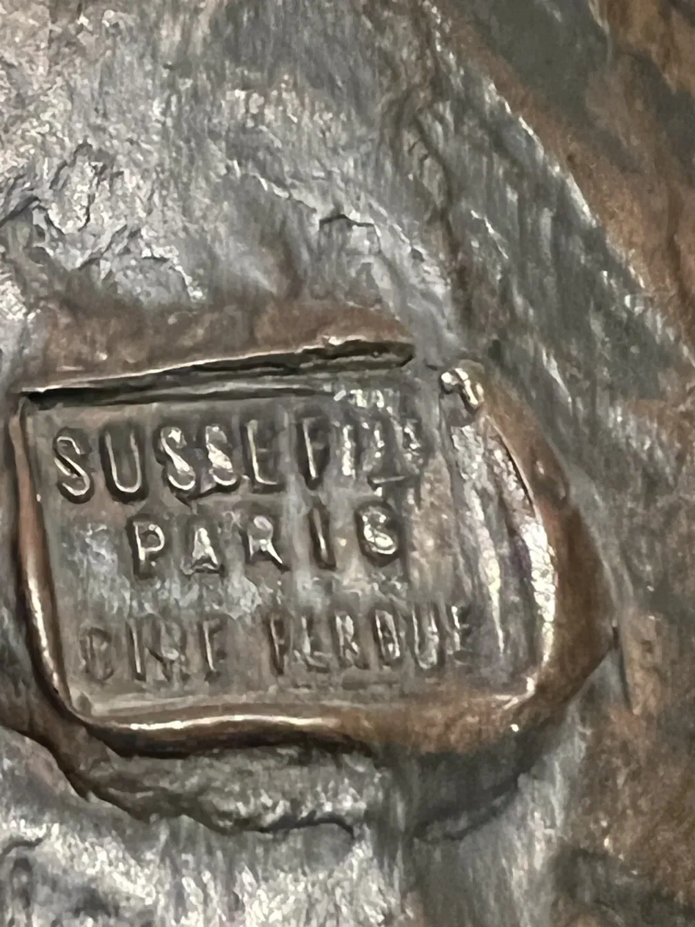 古代雕塑与 Jane Le Soudier 的刻印