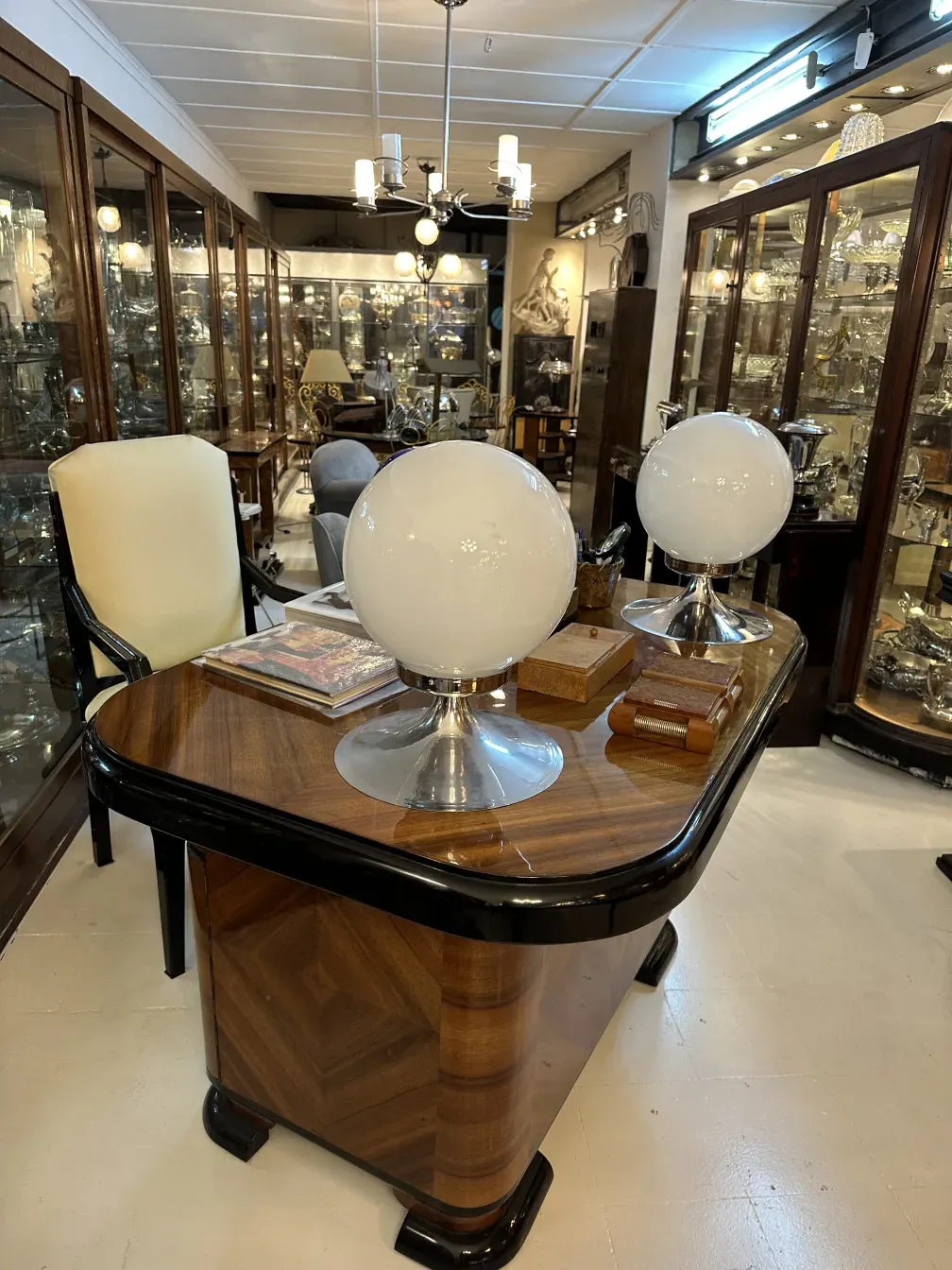 antique desk design with lamps in an elegant setting