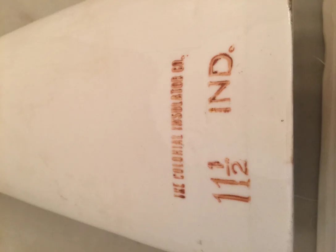 带有可见铭文的古董陶瓷作品