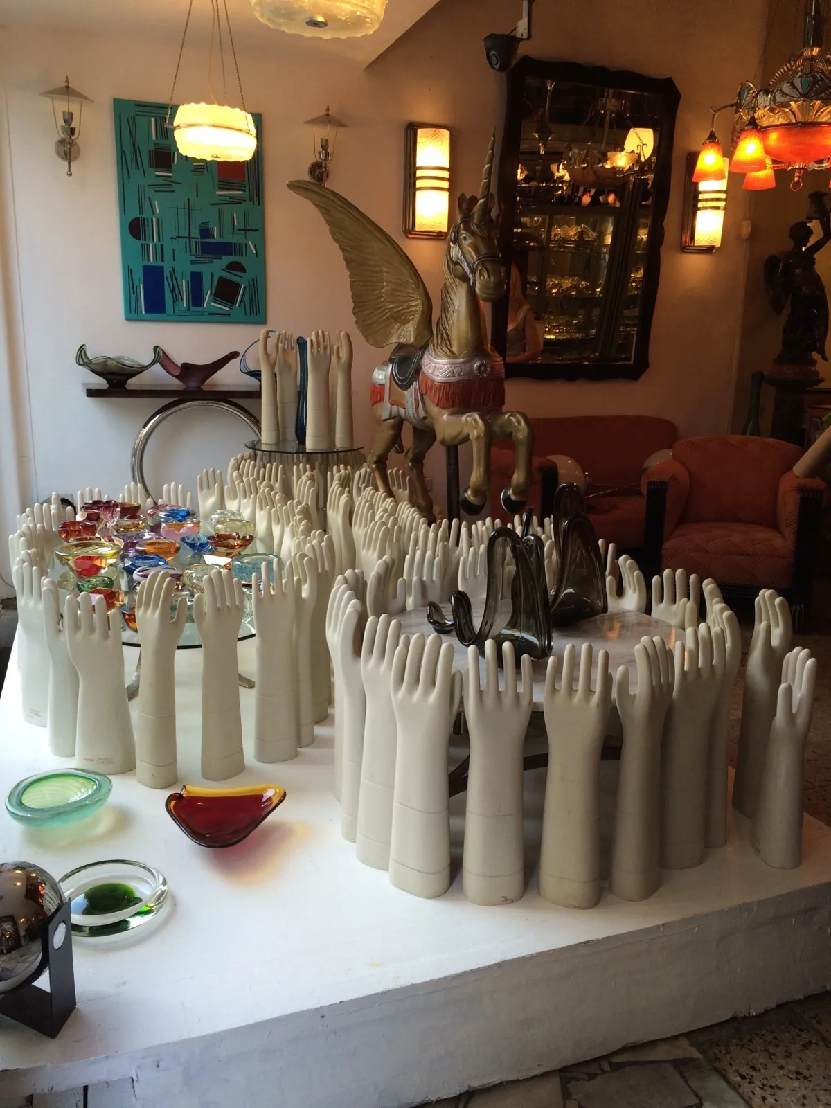 प्राचीन-सेरामिक-सजावटी-हाथ, कलात्मक-परिवेश