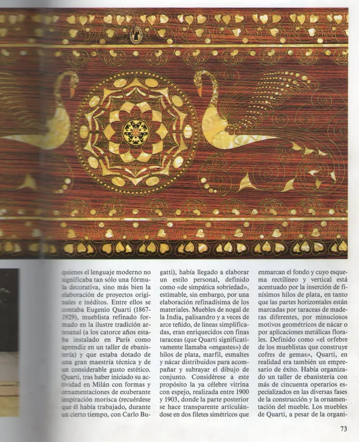 bureau ancien avec des motifs élaborés par eugenio quarti