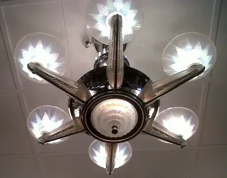 Lampada de teto antiga Leleu com design elegante e luzes brilhantes