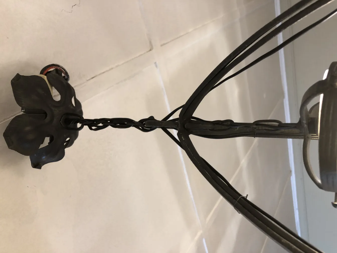 Lampada a sospensione antica, bella decorazione classica per la casa