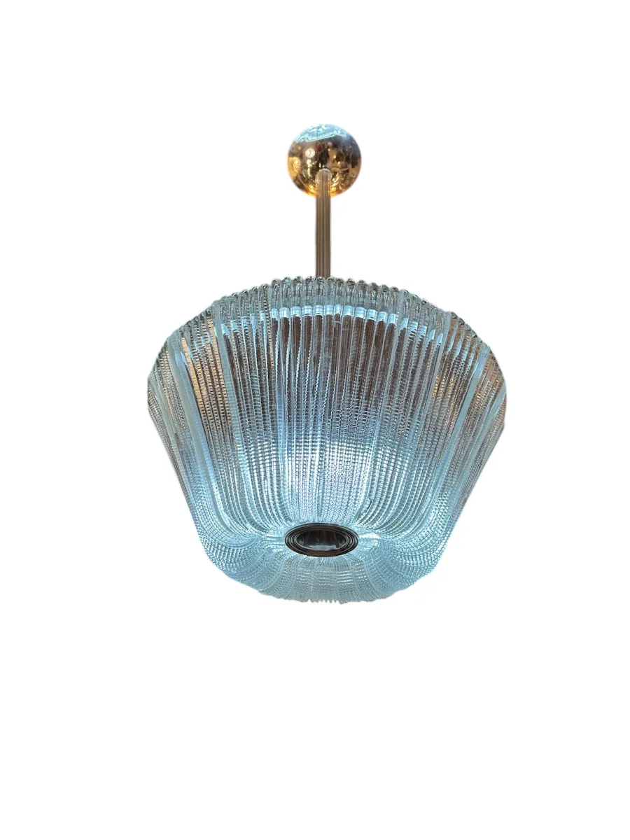 Lampada a sospensione antica di Paolo Venini con design elegante e unico.