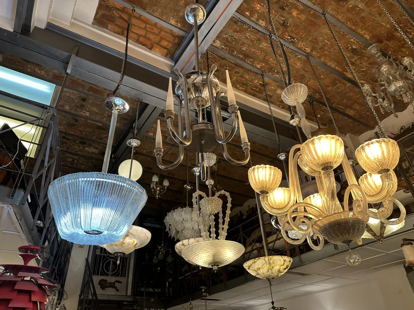 lampada de teto antiga de paolo venini com luz suave