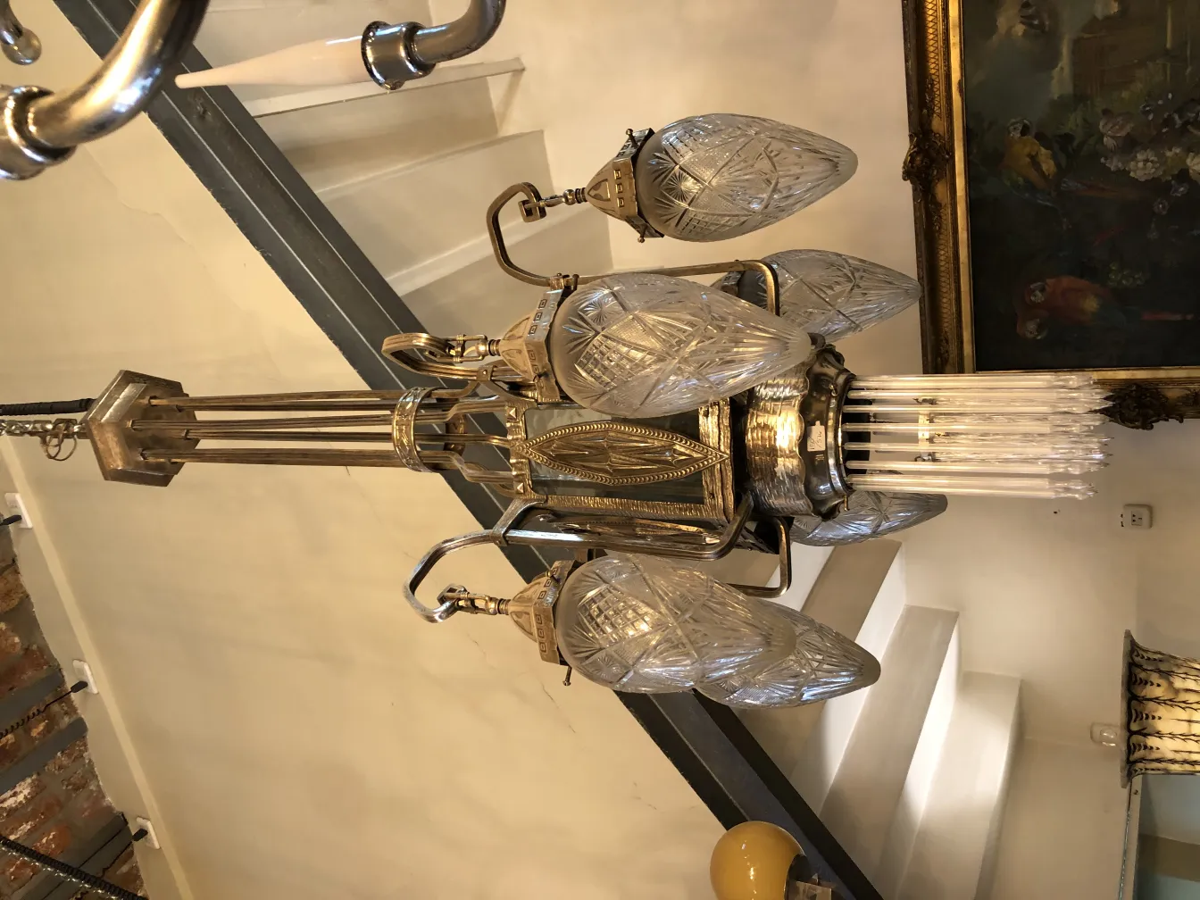 lâmpada de teto antiga em estilo decorativo com cristais