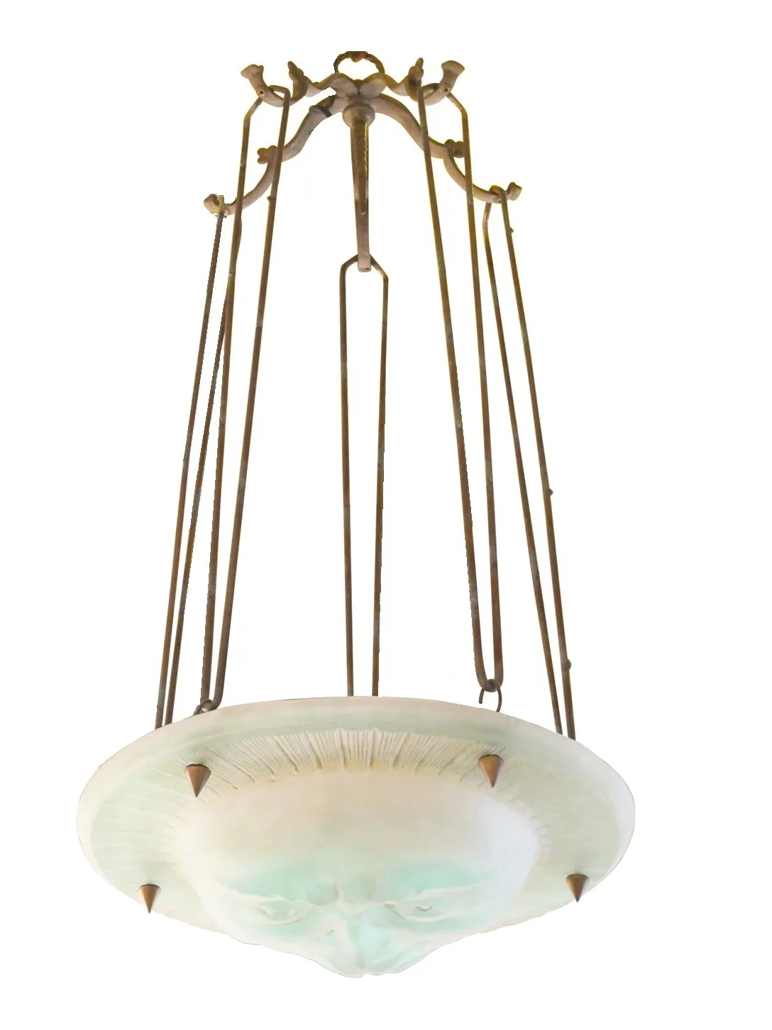 lustre antique ST Louis avec un design distinctif et élégant, suspendu dans un cadre classique avec des détails ornementaux