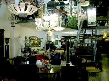 lampada a sospensione antica, stile elegante, ambiente accogliente, paolo venini