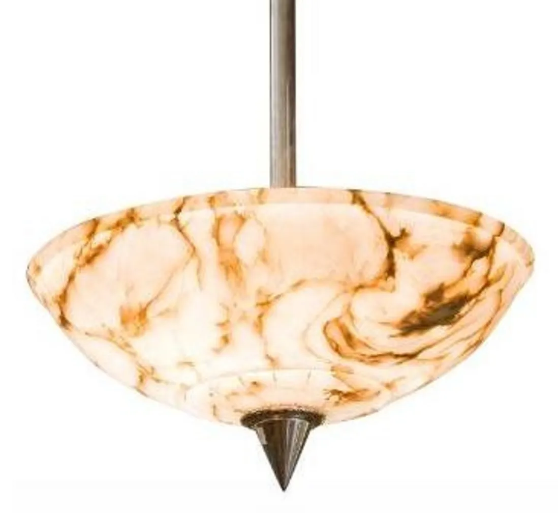 Lampada a sospensione antica con design classico in colore chiaro e dettagli artistici.