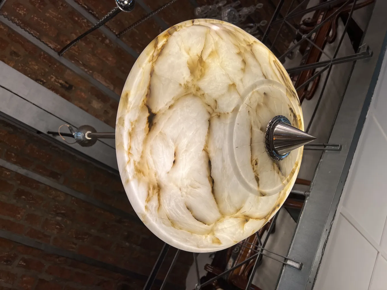 Lampada a sospensione antica con design unico in tonalità chiare