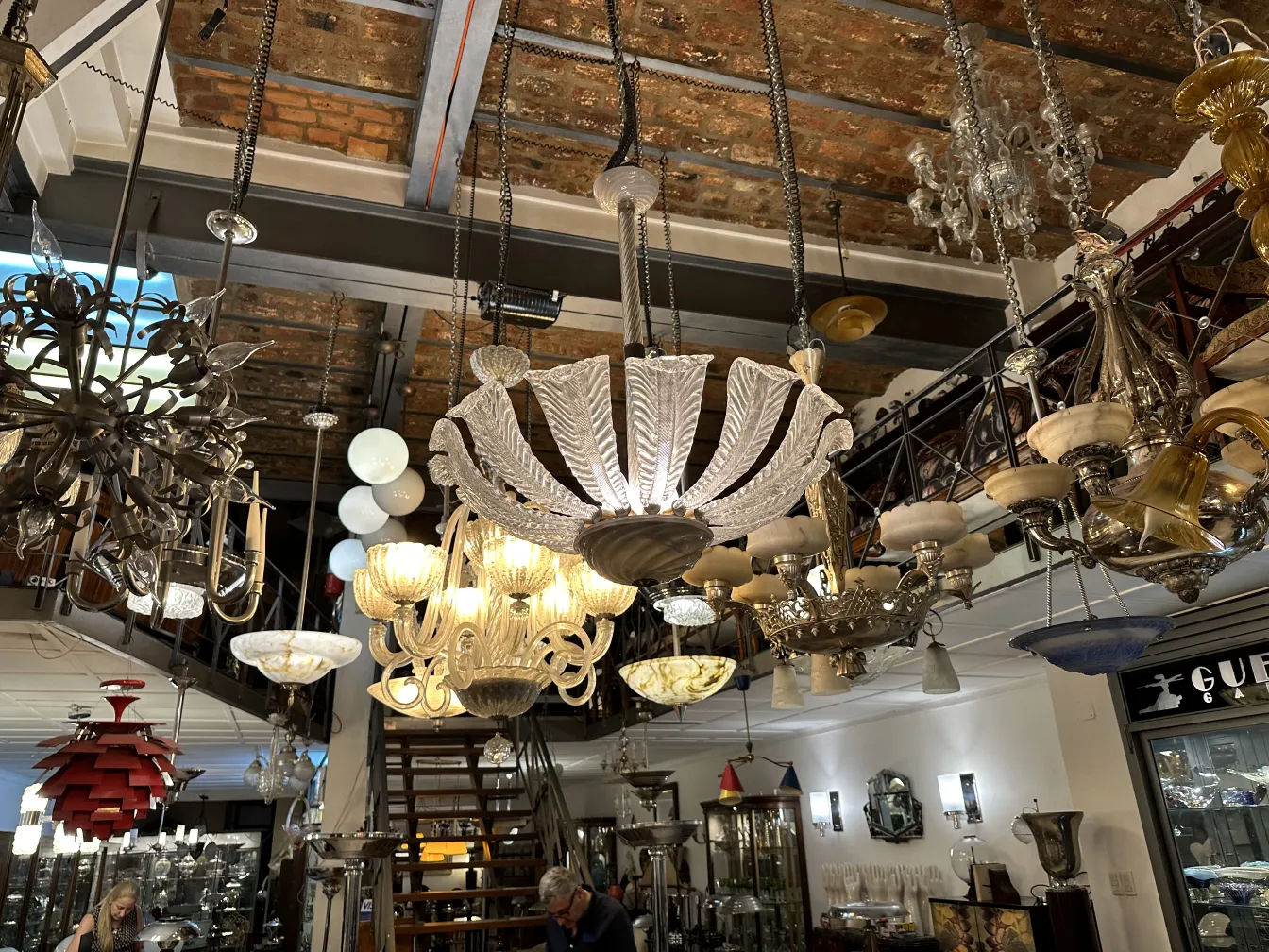 Antique hanging lamp with elegant details, vintage atmosphere, paolo venini