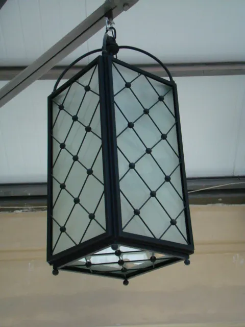 فوانيس سقف قديمة بتصميم زجاجي