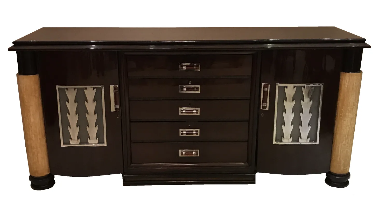 Credenza antica con dettagli eleganti e cinque cassetti