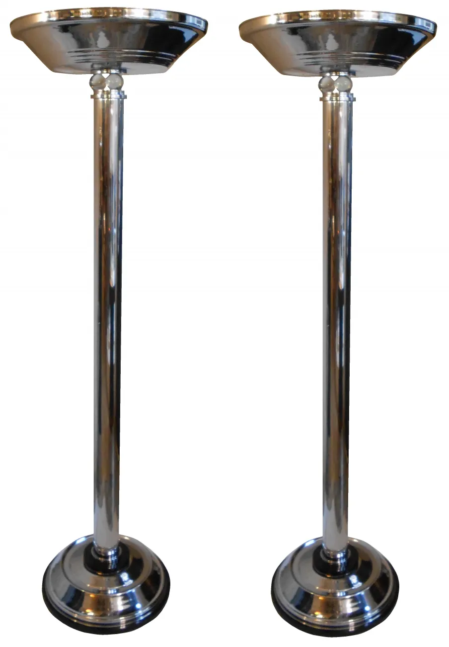 Set of 2 antique floor lamps, elegant and shiny