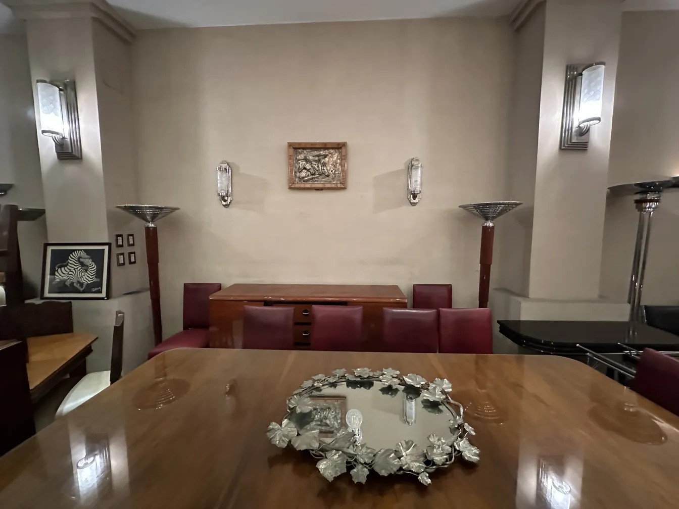 Set of 2 antique floor lamps with elegant design in living room