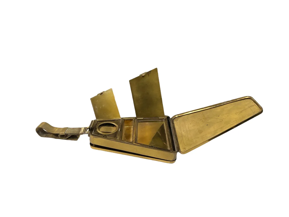 sac antique avec plusieurs compartiments dans le style Art Deco