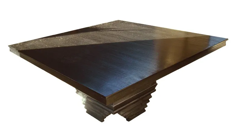 Mesa de jantar antiga, Art Deco, com design exclusivo para 8 pessoas em um ambiente acolhedor.