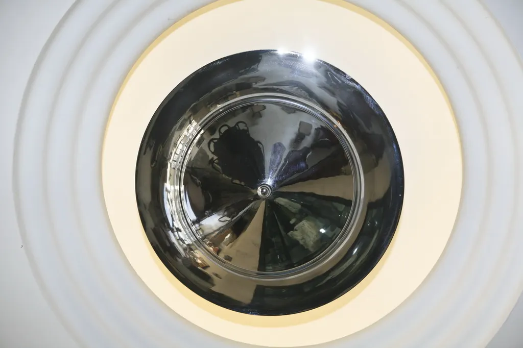 장식 환경에 있는 2盞古典吊燈의 뷰