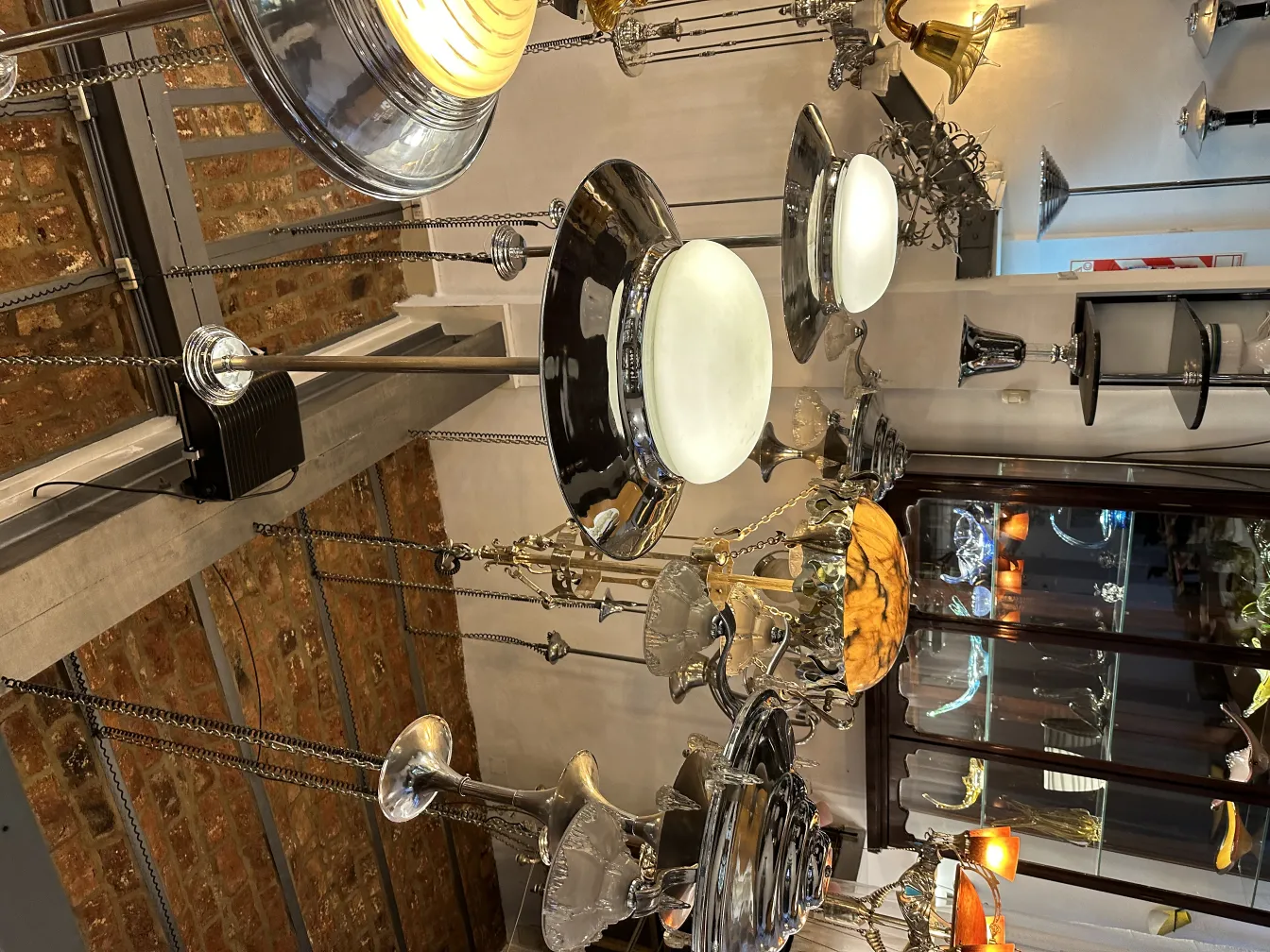 Lustres anciens dans un cadre élégant