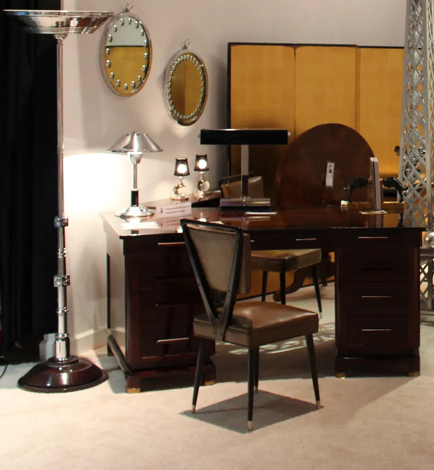 antique decorative mirror with elegant details in a room