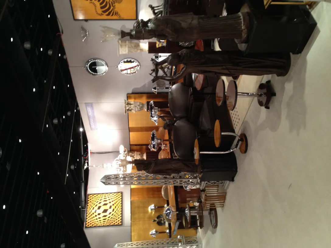 展示会の装飾的な古い鏡