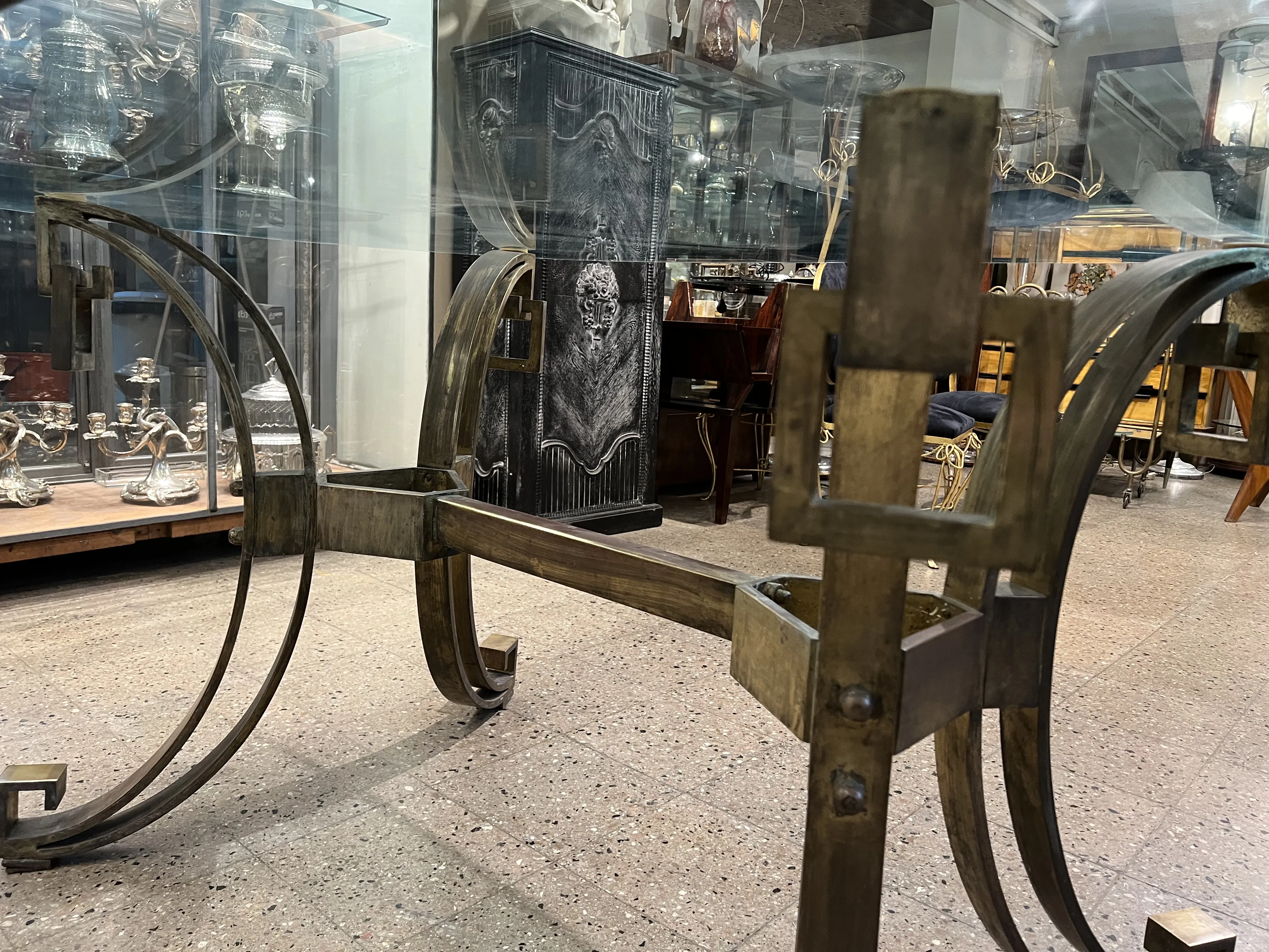 Antiker Esstisch Art Deco, eleganter und gemütlicher Raum