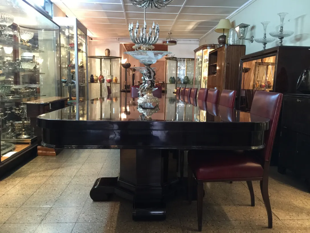 estante de livros antigo elegante em ambiente acolhedor