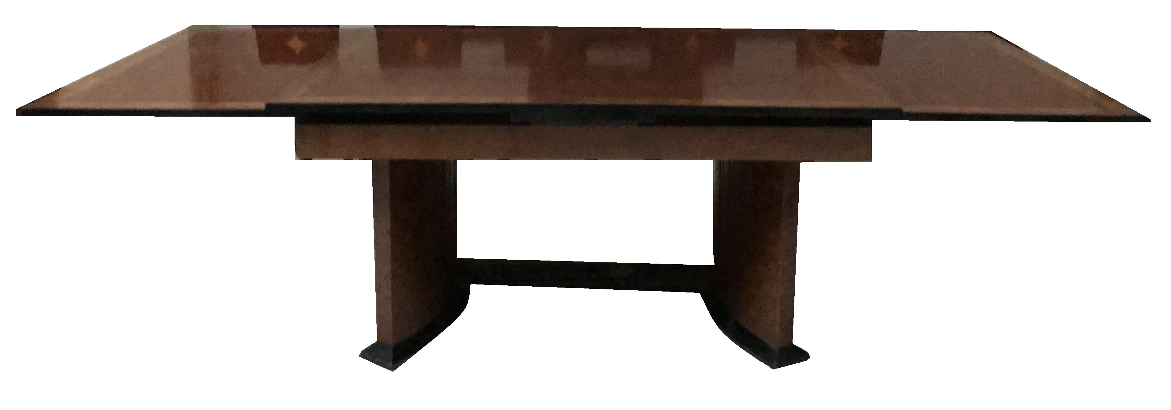 Mesa antiga de jantar Art Deco para 12 pessoas, em um ambiente acolhedor.