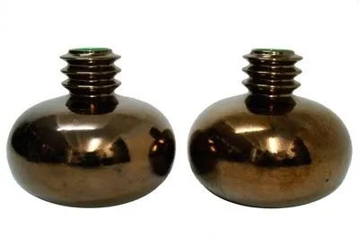 Deux bouteilles en céramique ancienne au design ovale