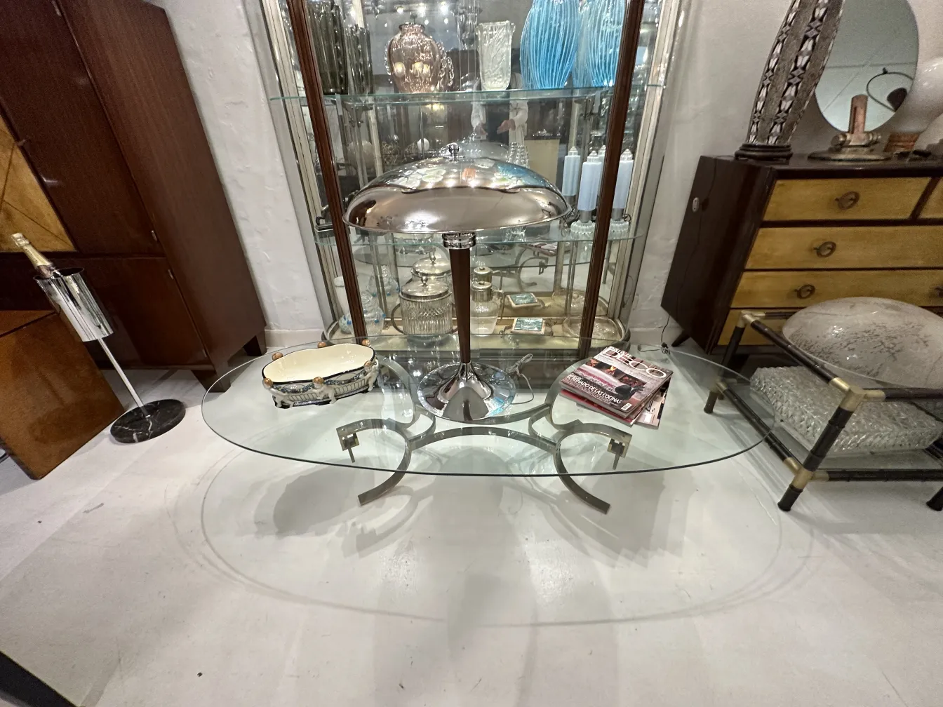 Antique ceramic from Karlsruher Majolika Manufaktur with unique design in an elegant setting.