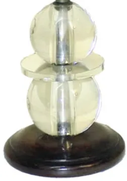 luminária de mesa antiga com base elegante e esferas