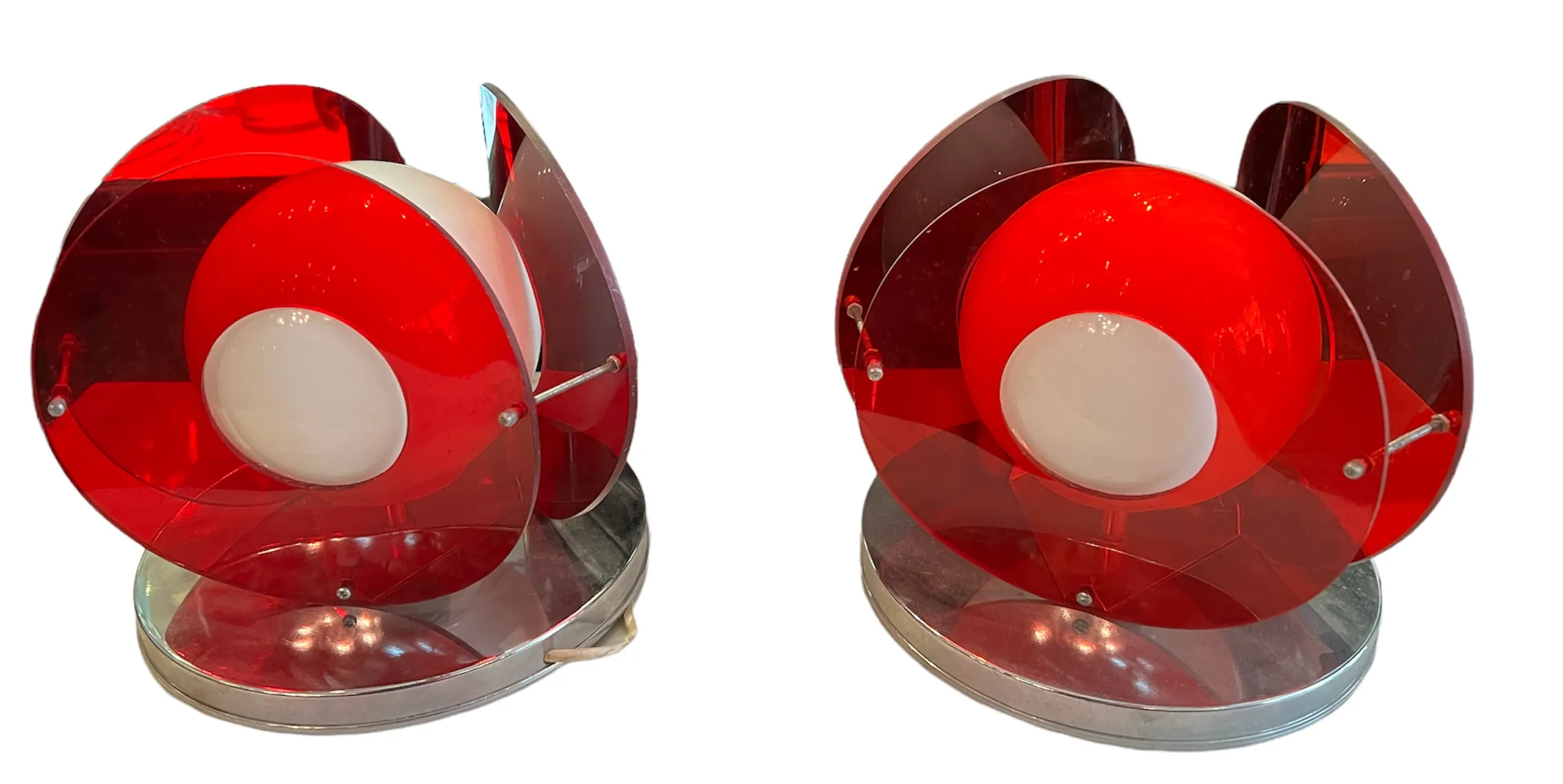 lampe ancienne de bureau, couleur rouge, forme ronde