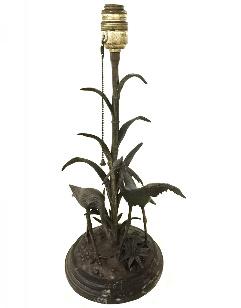Antique table lamp Figudo featuring birds and foliage design