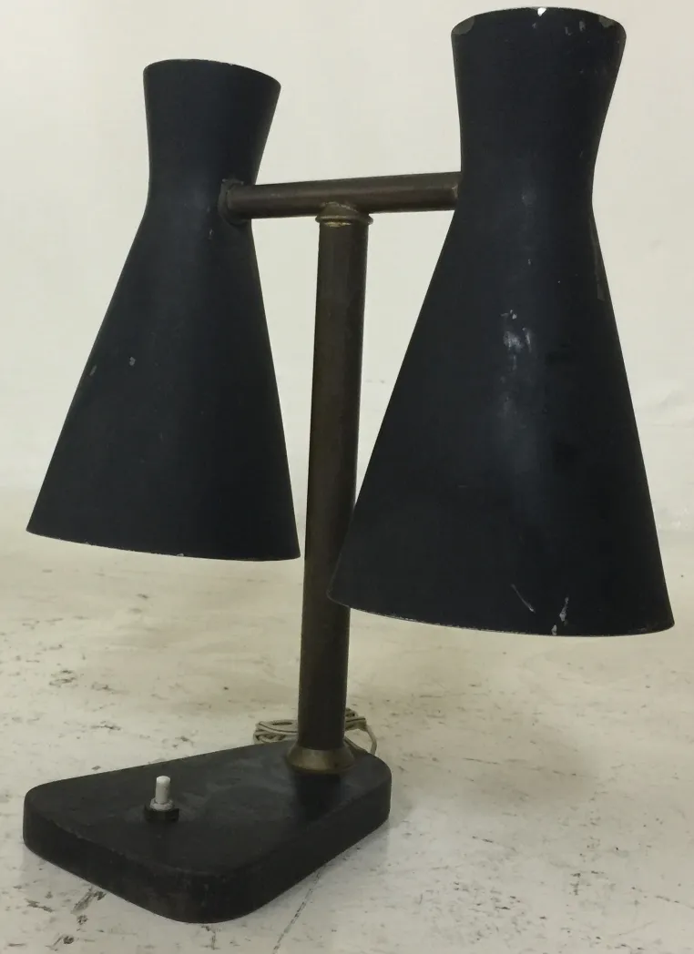 lampe de bureau ancienne avec deux abat-jours noirs