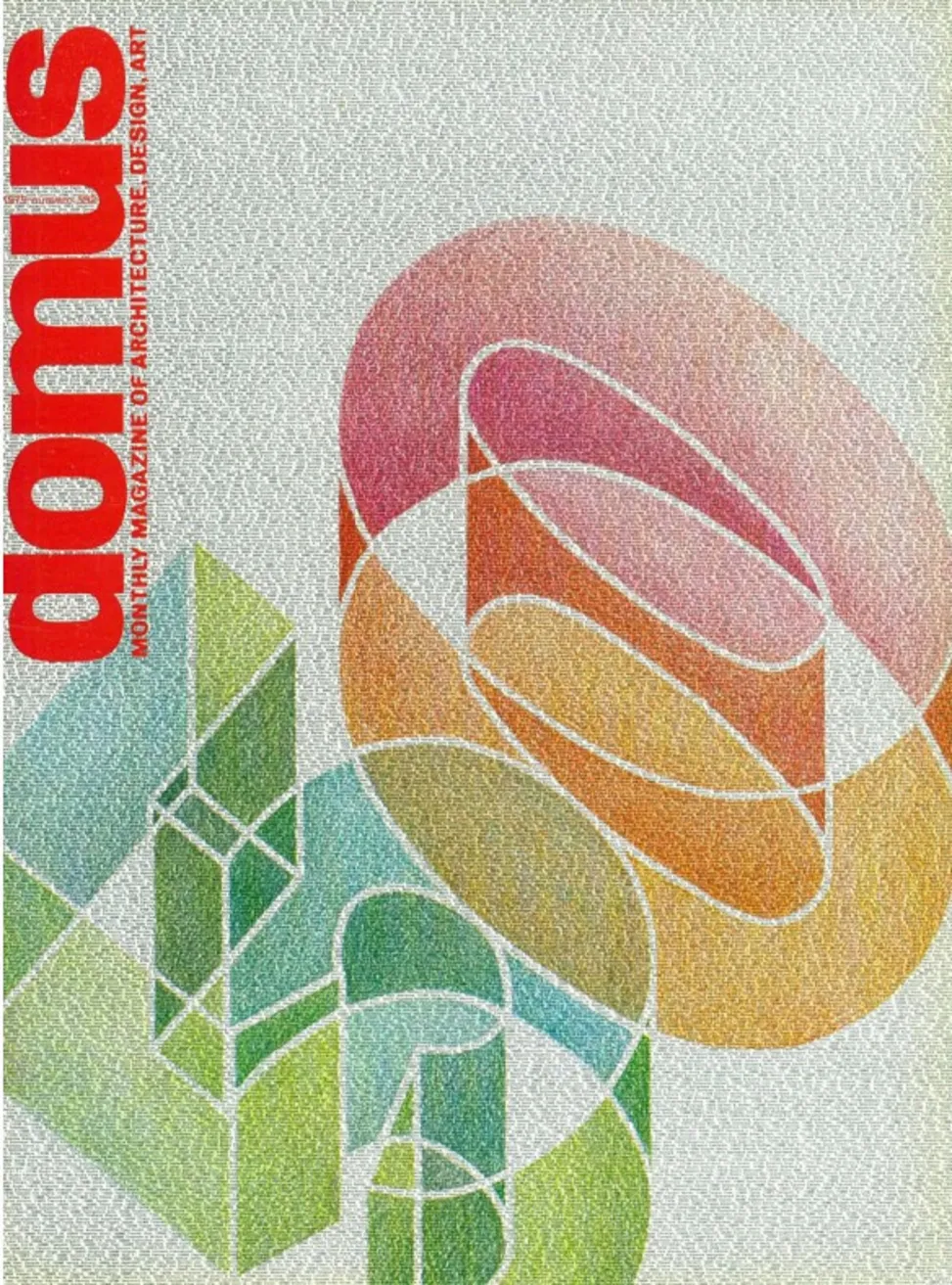 lampara de mesa antigua con diseño decorativo sobre fondo claro