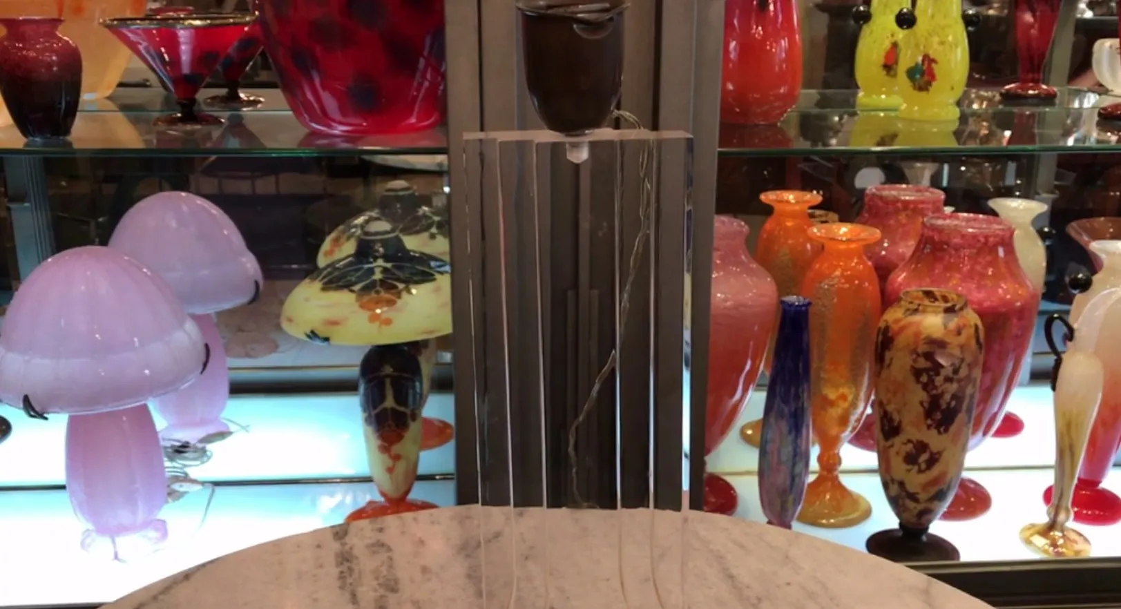 古董台灯，装饰照明，优雅设计。