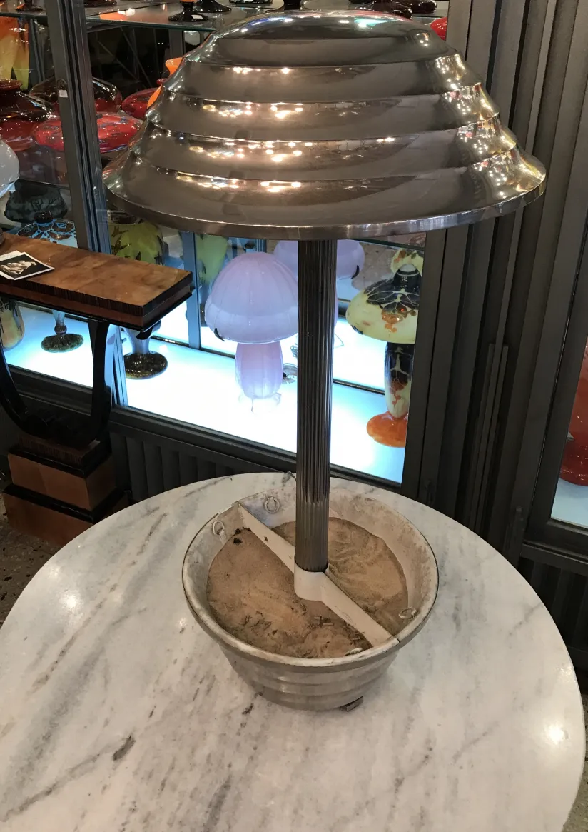 古董台灯，具有保罗·法尔热的独特设计