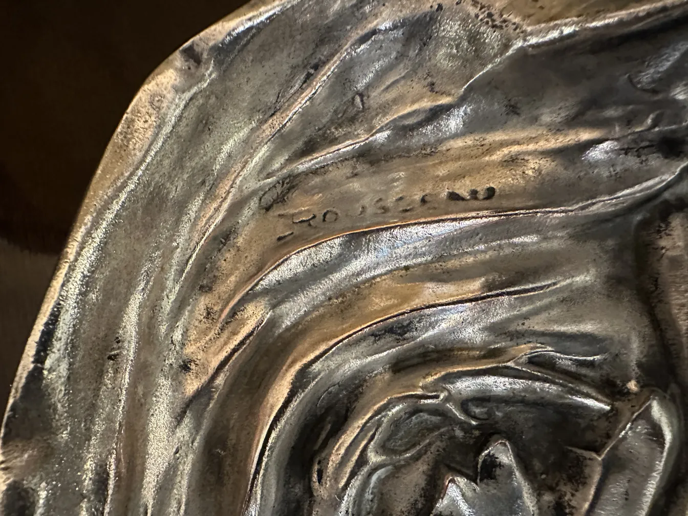 古老的檯燈，底座有复杂细节，穆勒-弗雷斯风格