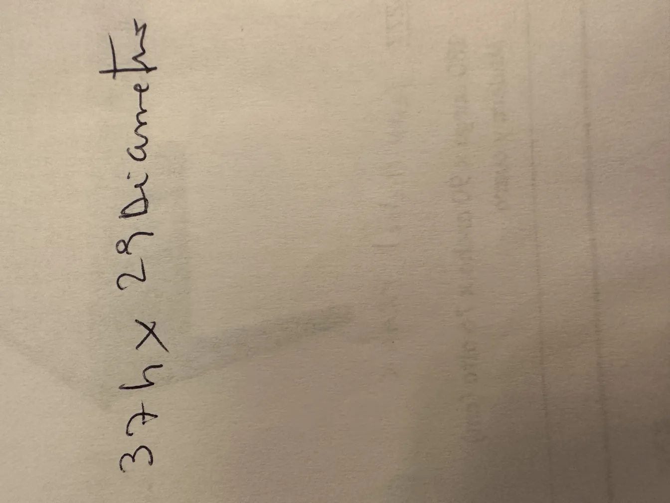 luz suave da luminária de mesa antiga, ambiente acolhedor