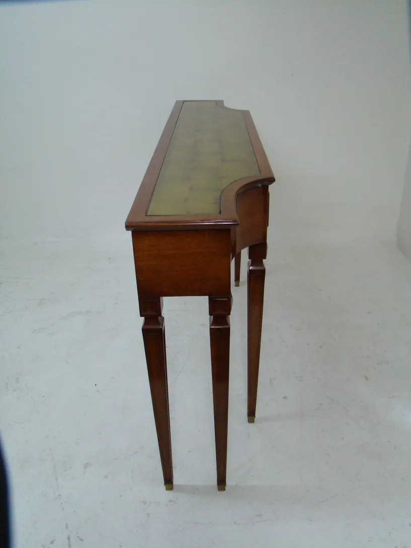 antike dresuar möbel comte mit dekorativem design, einfache einrichtung