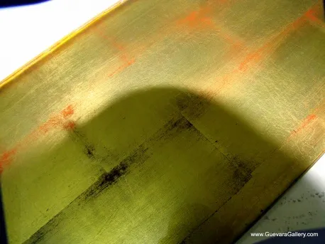 Antiga consola de Comte com decoração dourada