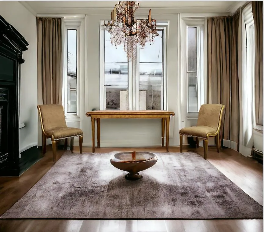 античный дресуар в стильной комнате, простая отделка