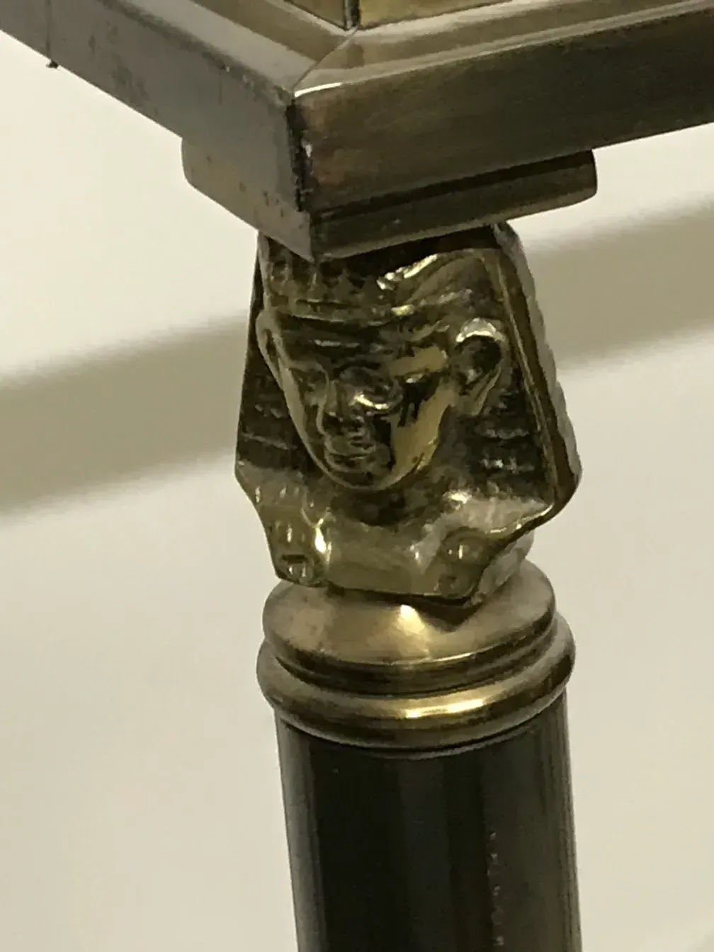 3つの古いコンソールの装飾の詳細