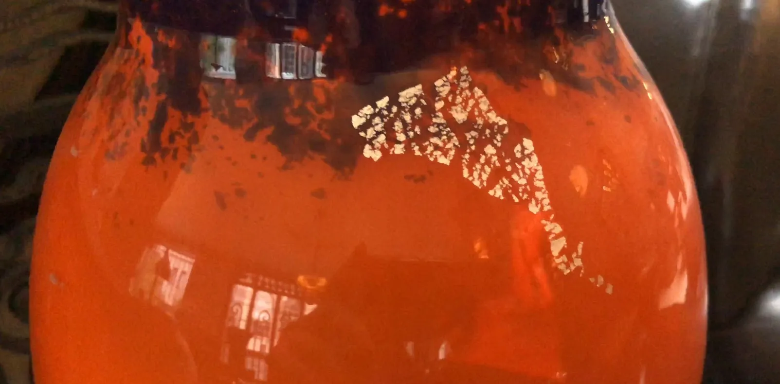 मुलर फ़्रेरेस द्वारा पुरातात्त्विक हस्ताक्षरित कांच, जीवंत रंग, कला विवरण