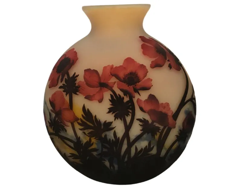 vase ancien avec motif floral et signature de Muller Fres