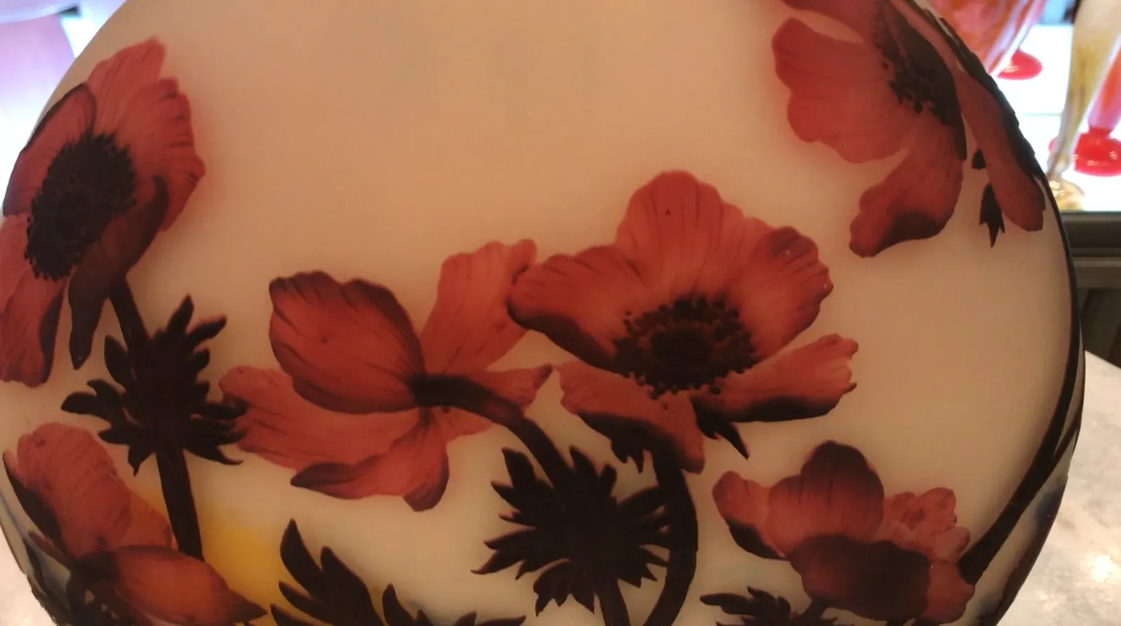 Vidro antigo assinado Muller Fres com flores