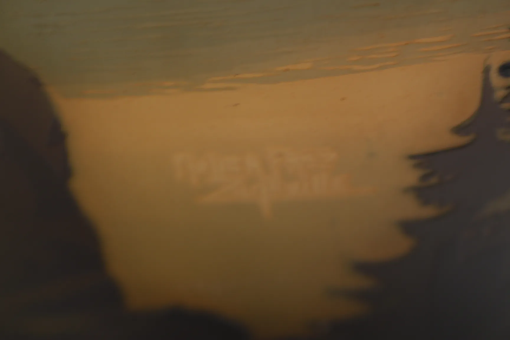 Vidrio firmado Muller Fres, antigüedad, presentación en ambiente cálido